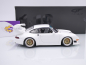Preview: GT Spirit GT532 # Porsche 911 993 GT2 Evo Baujahr 1995 " Grand Prix White " 1:18