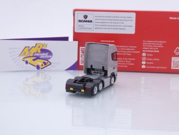 Preview: Herpa 307543-004 # Scania CS20 HD 6x2 3-achs Zugmaschine " hellgrau " 1:87