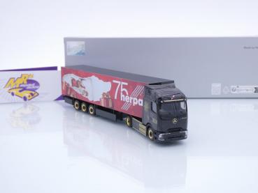 Preview: Herpa 318310 # Mercedes-Benz eActros 600 Koffer-SZ " Merry Christmas 2024 " 1:87