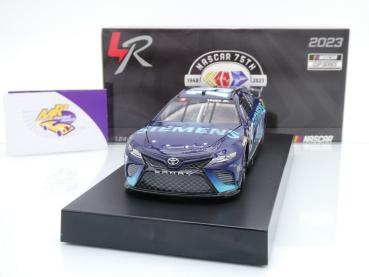 Preview: Lionel Racing C192323SIMMT # Toyota Camry NASCAR 2023 " Martin Truex Jr. - Siemens " 1:24