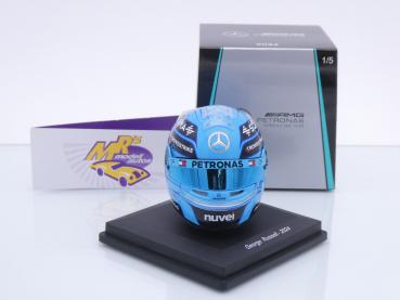 Preview: Spark 5HF146 # Helm Formel 1 Team Mercedes-AMG " George Russell " Nr.63 2024 1:5