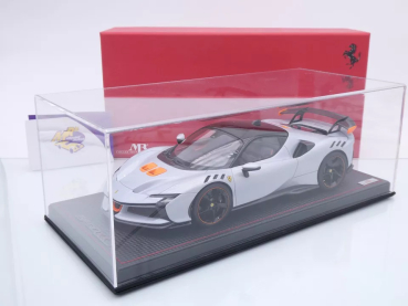 Preview: MR Collection FE041A # Ferrari SF90 XX Stradale Baujahr 2023 " hellgraumetallic-orange ( Bianco Artico ) " 1:18