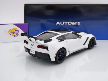 Preview: AUTOart 71270 # Chevrolet Corvette C7 ZR1 Baujahr 2019 " Arctic White / weiß " 1:18