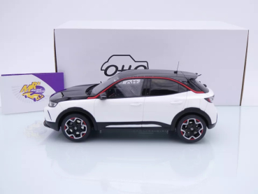 Preview: Ottomobile OT1045 # Opel Mokka E GS Line Baujahr 2021 " weiß-schwarz " 1:18