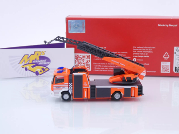 Preview: Herpa 097840 # Mercedes Atego Rosenbauer Drehleiter " Feuerwehr Bremen " 1:87
