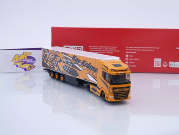 Preview: Herpa 317634 # DAF XG+ Kühlkoffer-Sattelzug orange " Kay Krämer TEAM " 1:87