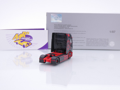 Preview: Herpa 959322 # Mercedes-Benz eActros L600 Zugmaschine " Sommerfest 2025 " 1:87