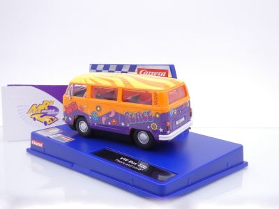 Preview: Carrera Digital 31095 # Volkswagen VW Bus T2b " Peace and Love  Hippie " 1:32