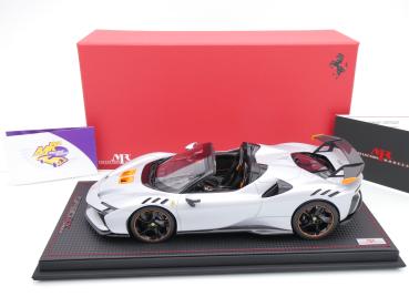 Preview: MR Collection FE042C # Ferrari SF90 XX Stradale Spider Baujahr 2023 " hellgraumetallic-orange ( Bianco Artico ) " 1:18