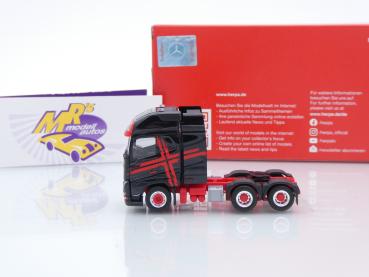 Preview: Herpa 318624 # Volvo FH GL 16 6x4 XL 3-achs 2020 Zugmaschine mit Schwerlastturm " schwarz " 1:87