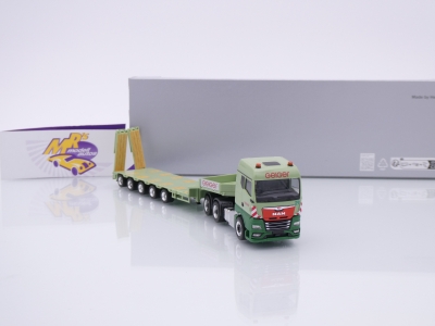 Preview: Herpa 958585 # MAN TGX GM Semitieflade-Sattelzug mit Rampen " Geiger " 1:87