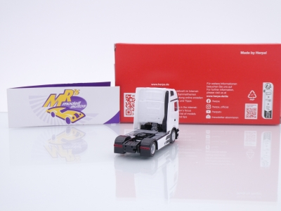 Preview: Herpa 318365 # Mercedes-Benz Actros L Pro Cabin Zugmaschine 2023 " weiß " 1:87