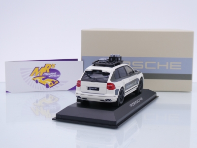 Preview: Minichamps WAP0200360SSPC # Porsche Cayenne GTS (E1) Showcar " cremeweiß-grau " 1:43
