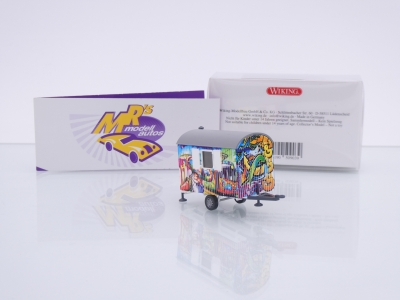 Preview: Wiking 0656 09 # 1-achs Bauwagen Baujahr 1967-85 " Graffiti Design " 1:87