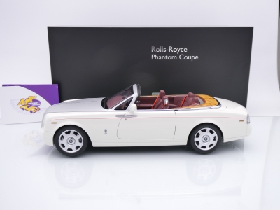 Preview: Kyosho 08871EW2 # Rolls-Royce Phantom Drophead Cabrio Baujahr 2007 " cremeweiß-mattsilber (English White / Silver ) " 1:18