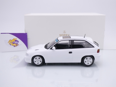 Preview: Norev 183673 # Opel Astra GSi Baujahr 1991 " Casablanca-weiß " 1:18