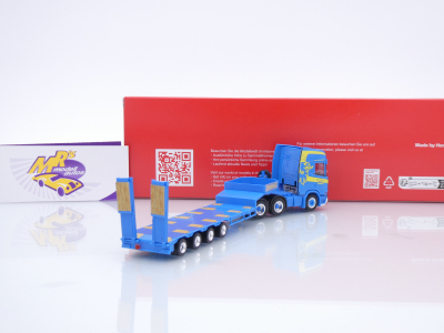 Preview: Herpa 318884 # Scania CR 20 HD Semitieflade-Sattelzug " Martin Wittwer " 1:87