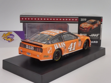 Preview: Lionel Racing C411923HRDZ # Ford NASCAR Serie 2019 " Daniel Suarez - Haas Darlington Throwback " 1:24