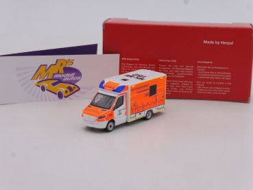Herpa 944601 # Mercedes Benz Sprinter `18 Fahrtec " NRW Rettungsdienst Menden " 1:87