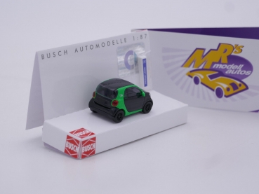 Preview: Busch 50725 # Smart Fortwo Electric Drive Coupe Baujahr 2014 " schwarz-grün + Ladesäule " 1:87