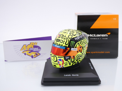Spark 5HF217 # Helm Formel 1 McLaren #4 " Lando Norris - Sieger Großbritannien GP / F1 Weltmeister 2025 " 1:5