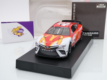 Preview: Lionel Racing C452223MCTUB # Toyota Camry NASCAR 2022 " Kurt Busch - McDonald's Throwback " 1:24
