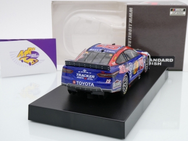 Preview: Lionel Racing C192223SALMT # Toyota Camry NASCAR 2022 " Martin Truex Jr. - Bass Pro Shops Salutes / Patriotic " 1:24