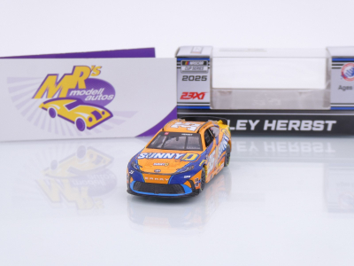 Lionel Racing C352565SNDRL # Toyota Camry NASCAR 2025 " Riley Herbst - Sunny D " 1:64