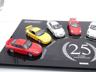 Preview: Minichamps 412067025 # 7er Set 25 Jahre Porsche 911 GT3 1999-2024 1:43 Limited 225 pcs.