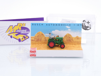 Preview: Busch 54101 # Deutz F1M 414 Traktor mit Bauer " dunkelgrün " 1:87