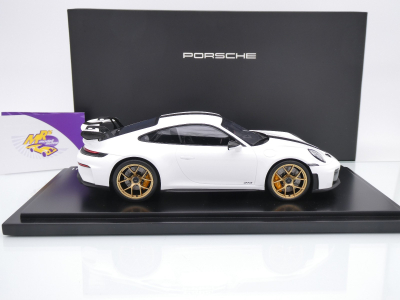 Preview: Spark WAP0215200TGT3 # Porsche 911 992.2 GT3 Baujahr 2024 " weiß-schwarz " 1:18