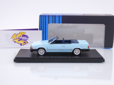 Preview: AutoCult Avenue 60135 # VOLVO 760 GLE Mellberg Cabrio Baujahr 1972 " hellblau " 1:43