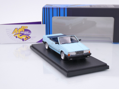 Preview: AutoCult Avenue 60135 # VOLVO 760 GLE Mellberg Cabrio Baujahr 1972 " hellblau " 1:43