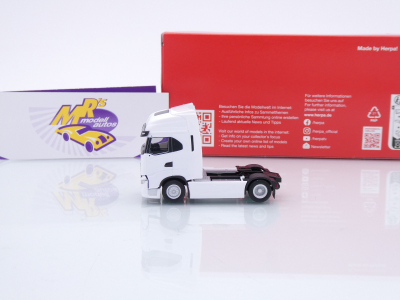 Preview: Herpa 319478 # Iveco S-Way facelift (MY24) 2-achs Zugmaschine " weiß " 1:87