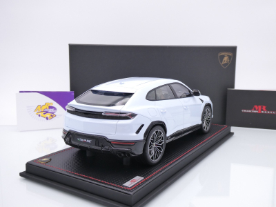 Preview: MR Collection LAMBO061B # Lamborghini Urus SE SUV Baujahr 2024 " Bianco Sapphirus " 1:18