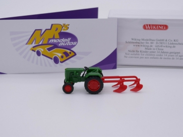 Preview: Wiking 0398 02 # Normag Faktor I Traktor in dunkelgrün mit Pflug in rot 1:87