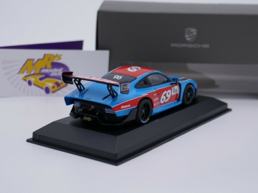 Preview: Minichamps WAP0209520MOCR # Porsche 935/19 auf Basis GT2 RS Nr.69 " Carrera " 1:43