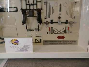 Preview: CMC A-023 # Bilderrahmen Ferrari 250 GTO Bauteile-Display " blaumetallic " 1:18 Limited 200