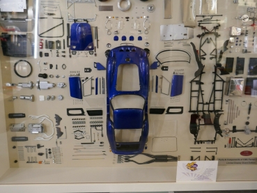 Preview: CMC A-023 # Bilderrahmen Ferrari 250 GTO Bauteile-Display " blaumetallic " 1:18 Limited 200