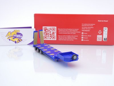 Preview: Herpa 076371-010 # Goldhofer Semitieflader 3-achs mit Rampen " blau " 1:87