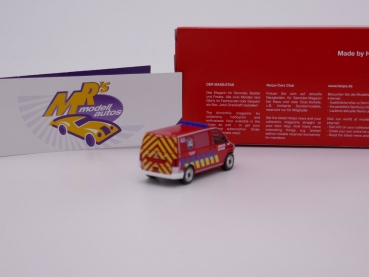 Preview: Herpa 096287 # Volkswagen T6 Halbbus " Feuerwehr Lüttich “ 1:87