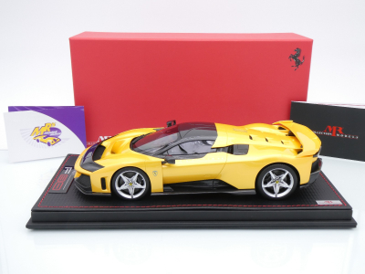 Preview: MR Collection FE045B # Ferrari F80 Hybrid Baujahr 2025 " Giallo Triplo Strato " 1:18