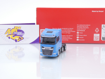 Herpa 318983-002 # DAF XG 3-achs 6x2 Zugmaschine " Lichtblau " 1:87