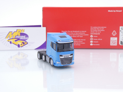 Preview: Herpa 318983-002 # DAF XG 3-achs 6x2 Zugmaschine " Lichtblau " 1:87