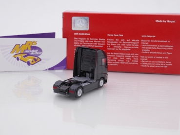 Preview: Herpa 313353-002 # Volvo FH GL XL 2-achs Zugmaschine Baujahr 2020 " schwarz " 1:87