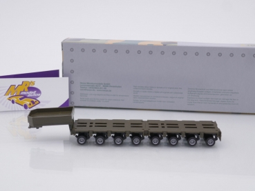Preview: Herpa 746953 # Goldhofer THP-SL Tiefladeauflieger 8a Militärversion " olivegrün " 1:87