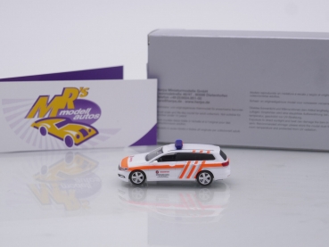 Preview: Herpa 952842 # Volkswagen Passat Variant Einsatzfahrzeug " Johanniter Hamburg " 1:87