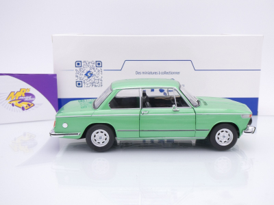 Preview: Solido S1808604 # BMW 1602 Limousine Baujahr 1971 " Taigagrünmetallic " 1:18