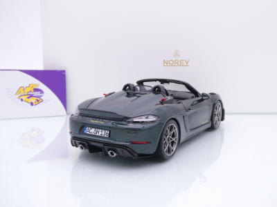Preview: Norev 187272 # Porsche 718 Spyder RS Weissach Baujahr 2023 " Waldgrünmetallic " 1:18