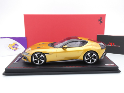 Preview: MR Collection FE043E # Ferrari 12 Cilindri V12 Baujahr 2024 " Giallo Montecarlo " 1:18